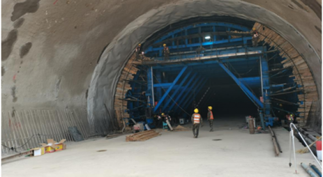 S229沂邳線彩板峪隧道二襯澆筑工作順利開展 S229沂邳線彩板峪隧道二襯澆筑工作順利開展