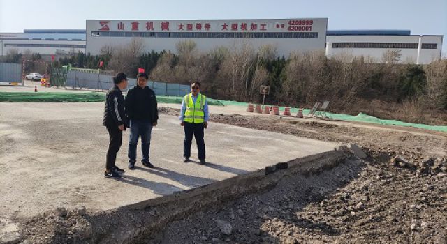 審計局喬局長到海博路查看路基變更情況 審計局喬局長到海博路查看路基變更情況