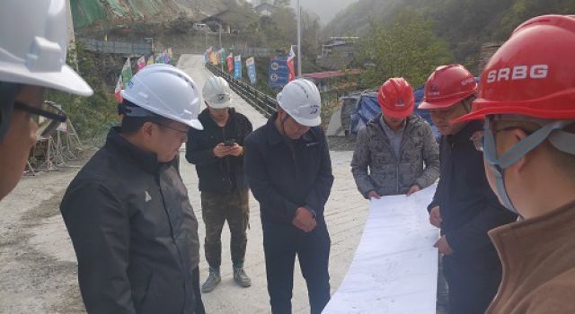 四川綿九公司總經(jīng)理到我監(jiān)理標段視察復(fù)工情況