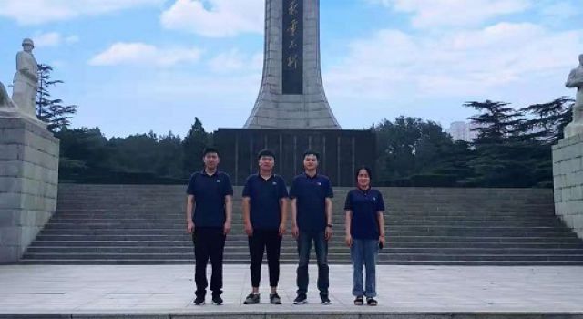 傳承紅色基因   弘揚(yáng)革命精神