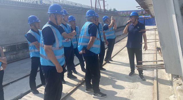 加強(qiáng)亮點(diǎn)、品質(zhì)工程學(xué)習(xí)和管理，提升綜合管理水平