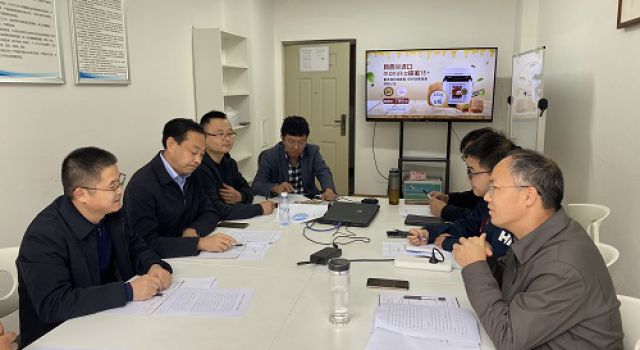 九綿公司組織LJ25合同段工程推進(jìn)會