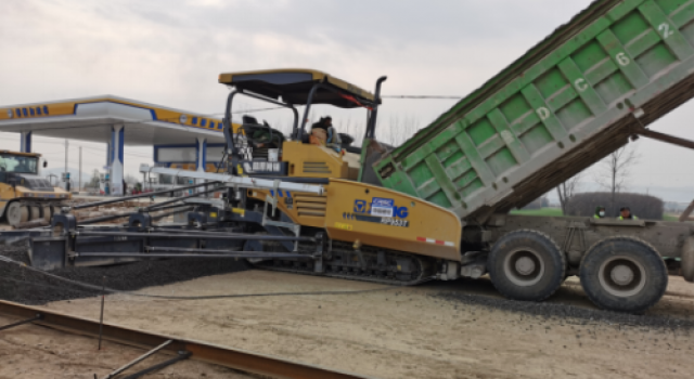 棗莊市S318郯蘭線(xiàn)水泥穩(wěn)定碎石底基層首件順利完成