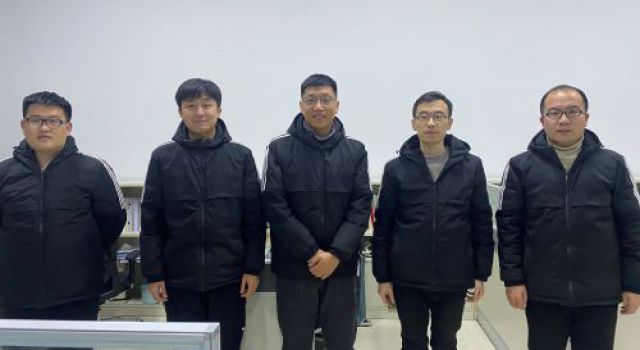 寒冬臘月風(fēng)吹雪，交規(guī)二院送溫情