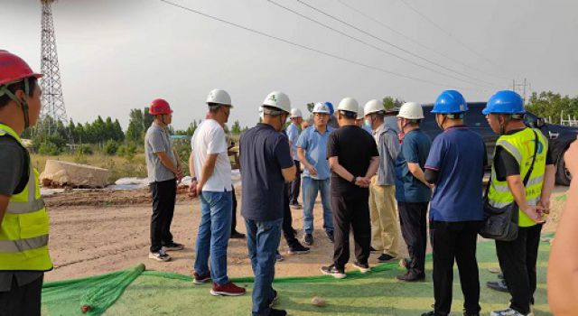 山東高速集團有限公司對濟濰高速進行高風(fēng)險作業(yè)及汛期施工質(zhì)量安全專項檢查