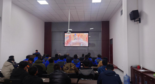 安鶴項(xiàng)目組織人工挖孔樁安全知識(shí)講座