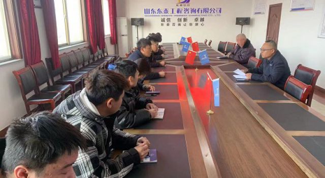 臨臨六駐地辦注重年輕監(jiān)理人員業(yè)務(wù)培訓(xùn)、素質(zhì)提高