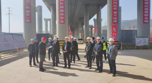 山東省交通運輸廳工程建設(shè)事務(wù)中心主任張剛到濟菏一標進行督導檢查