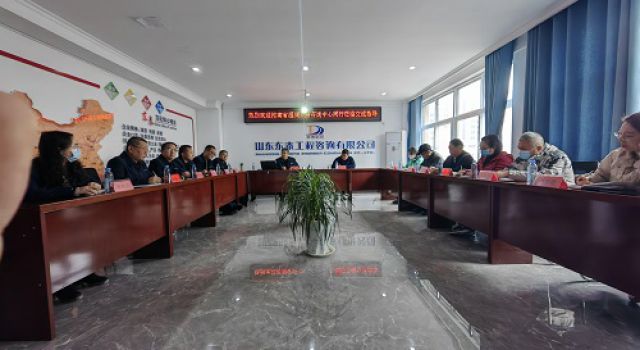 河南省洹潤公路工程咨詢中心同行蒞臨安羅高速豫冀省界至原陽段第二總監(jiān)辦交流學(xué)習(xí)