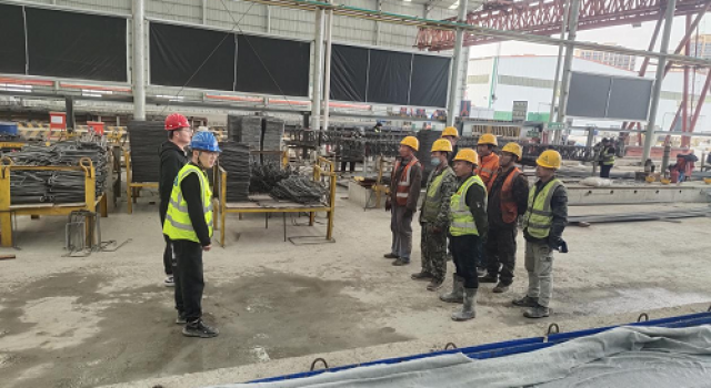 濟(jì)菏改擴(kuò)建施工二標(biāo)預(yù)制場(chǎng)新進(jìn)場(chǎng)人員現(xiàn)場(chǎng)交底會(huì)