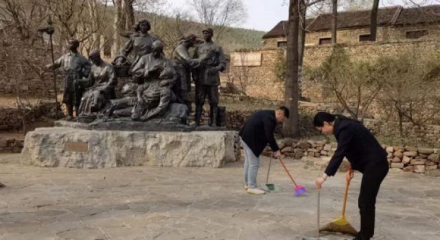 弘揚(yáng)雷鋒精神  開展志愿服務(wù)  爭做時代先鋒