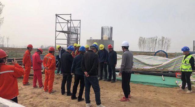 鄆鄄高速公路1標(biāo)1分部墩柱施工技術(shù)交底會(huì)