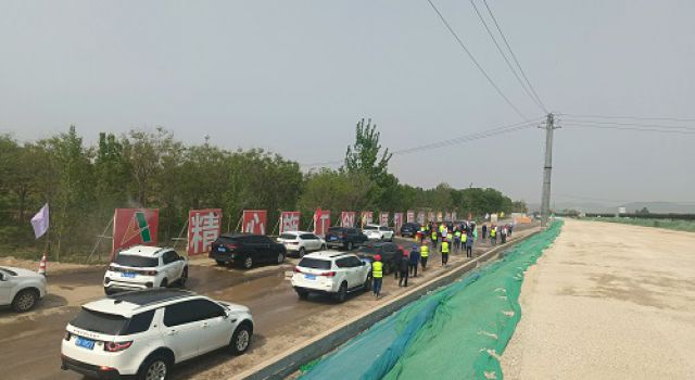 濟(jì)菏高速施工二標(biāo)精細(xì)化標(biāo)準(zhǔn)化觀摩會(huì)