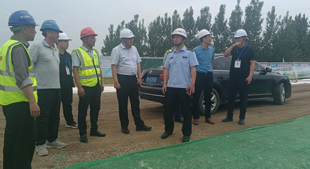 濟寧市交通運輸綜合執(zhí)法隊督查組蒞臨鄒濟公路工程檢查指導工作