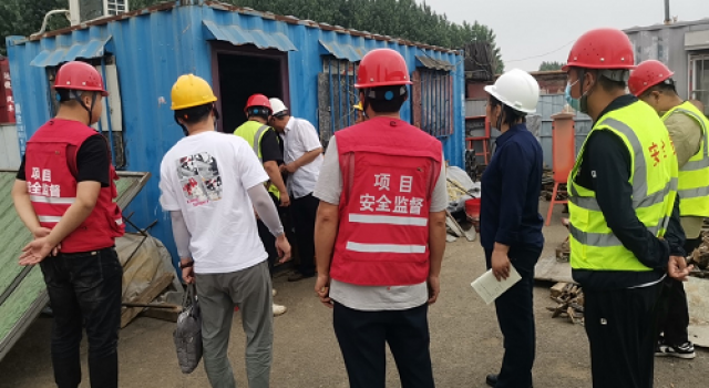 日照市嵐山區(qū)交通運(yùn)輸局對南沿海公路高架項(xiàng)目進(jìn)行消防專項(xiàng)檢查