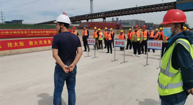 日照市南沿海公路高架項(xiàng)目舉行防汛應(yīng)急演練