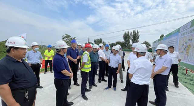 山東高速集團黨委常委、副總經(jīng)理石振源一行來濟微項目進行工作調(diào)研