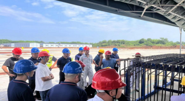和襄高速第二駐地辦組織三四五工區(qū)召開(kāi)涵洞預(yù)制廠現(xiàn)場(chǎng)觀摩會(huì)