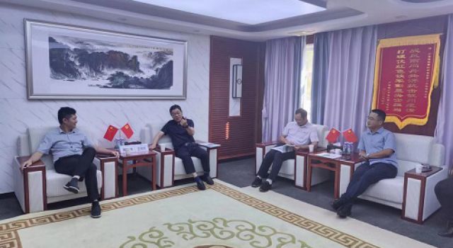 總公司對欽州北過境線公路總監(jiān)辦半年工作考核