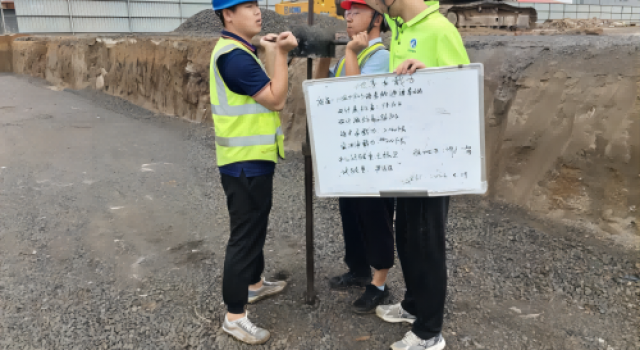 許昌繞城高速XCZD-3駐地辦“以老帶新”現(xiàn)場教學(xué)