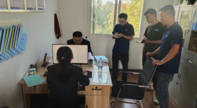 總公司中心試驗(yàn)室對(duì)和襄高速公路六安段第二駐地辦工地試驗(yàn)室進(jìn)行內(nèi)審檢查