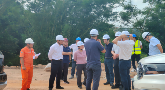 廣西壯族自治區(qū)交通運(yùn)輸廳到欽州北過境線公路項(xiàng)目開展2023年下半年高速公路建設(shè)項(xiàng)目質(zhì)量安全生產(chǎn)大檢查