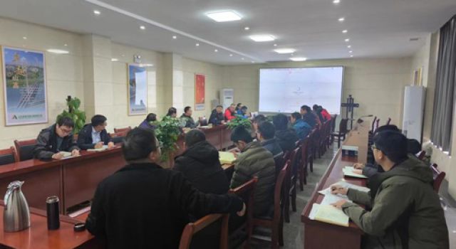 濟(jì)微一駐地辦參加項(xiàng)目公司組織的微創(chuàng)新評(píng)審會(huì)議