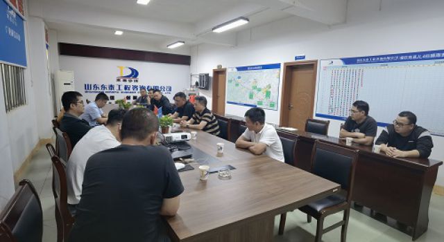 廣西橫欽高速公路有限公司聯(lián)合各總監(jiān)辦進(jìn)行全線年終檢查