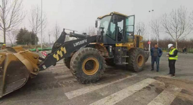 東陳路改擴(kuò)建工程第二總監(jiān)辦組織安全環(huán)保專項(xiàng)檢查