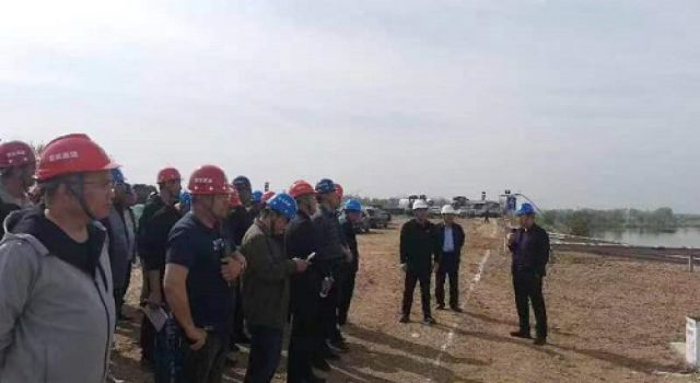 董梁高速沈海高速至新泰段工程第一總監(jiān)辦召開現(xiàn)場觀摩會(huì)