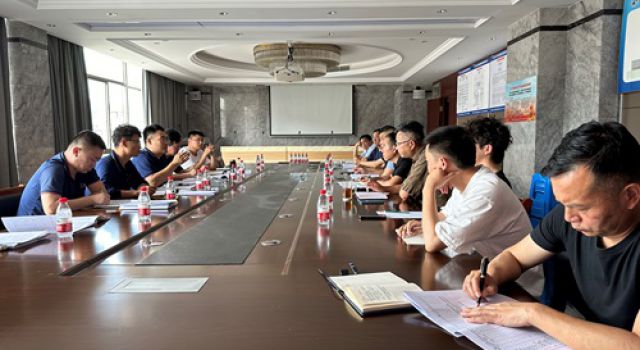 浙江省G104至S325連接線樂(lè)清柳市段（一期）工程 監(jiān)理辦組織召開(kāi)工地例會(huì)