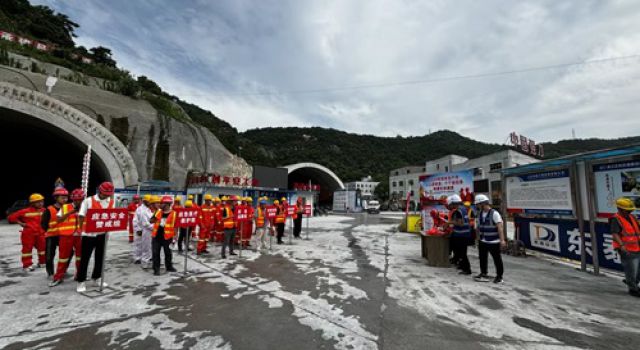 浙江省G104至S325連接線樂(lè)清柳市段（一期）工程 開(kāi)展“三防”和消防綜合應(yīng)急演練
