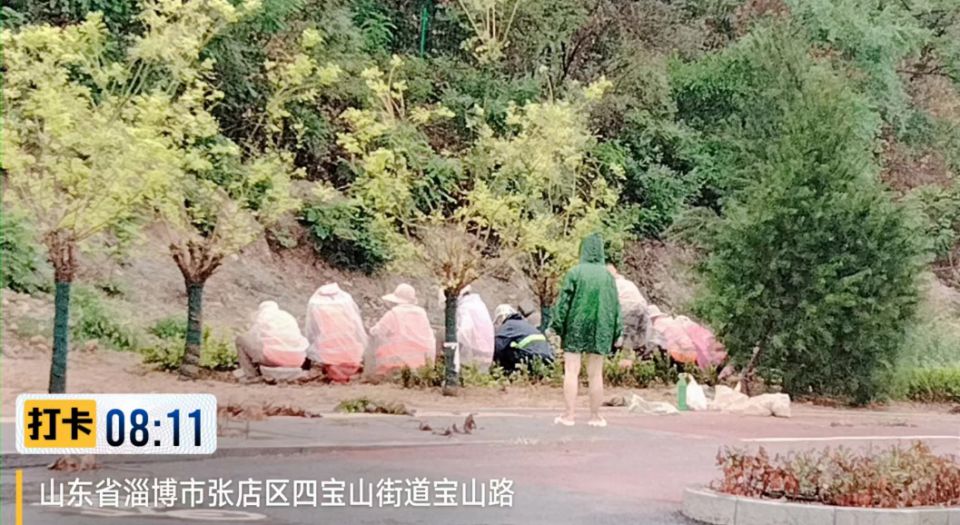 淄博市快速路寶山路項(xiàng)目冒雨搶工進(jìn)行時(shí)